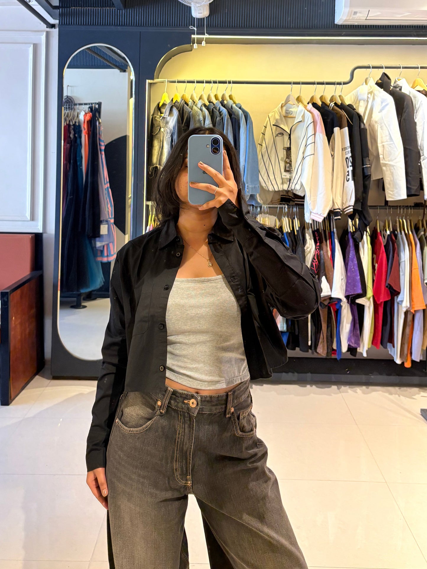 HM Cropped Black Shirt