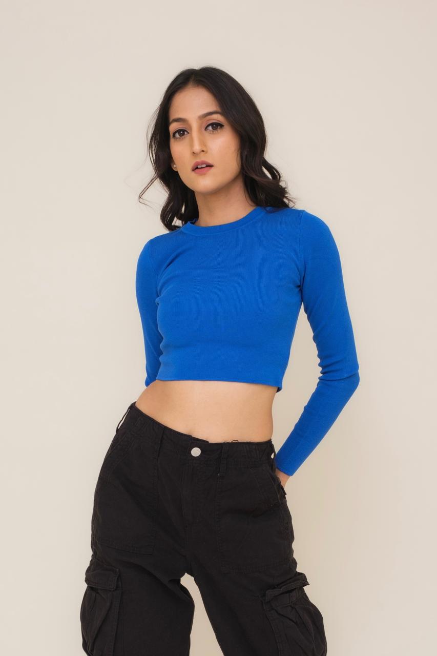 Rounded Neck Fitted Crop Top