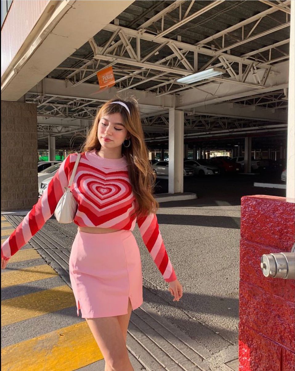 Infinity Heart Pullover
