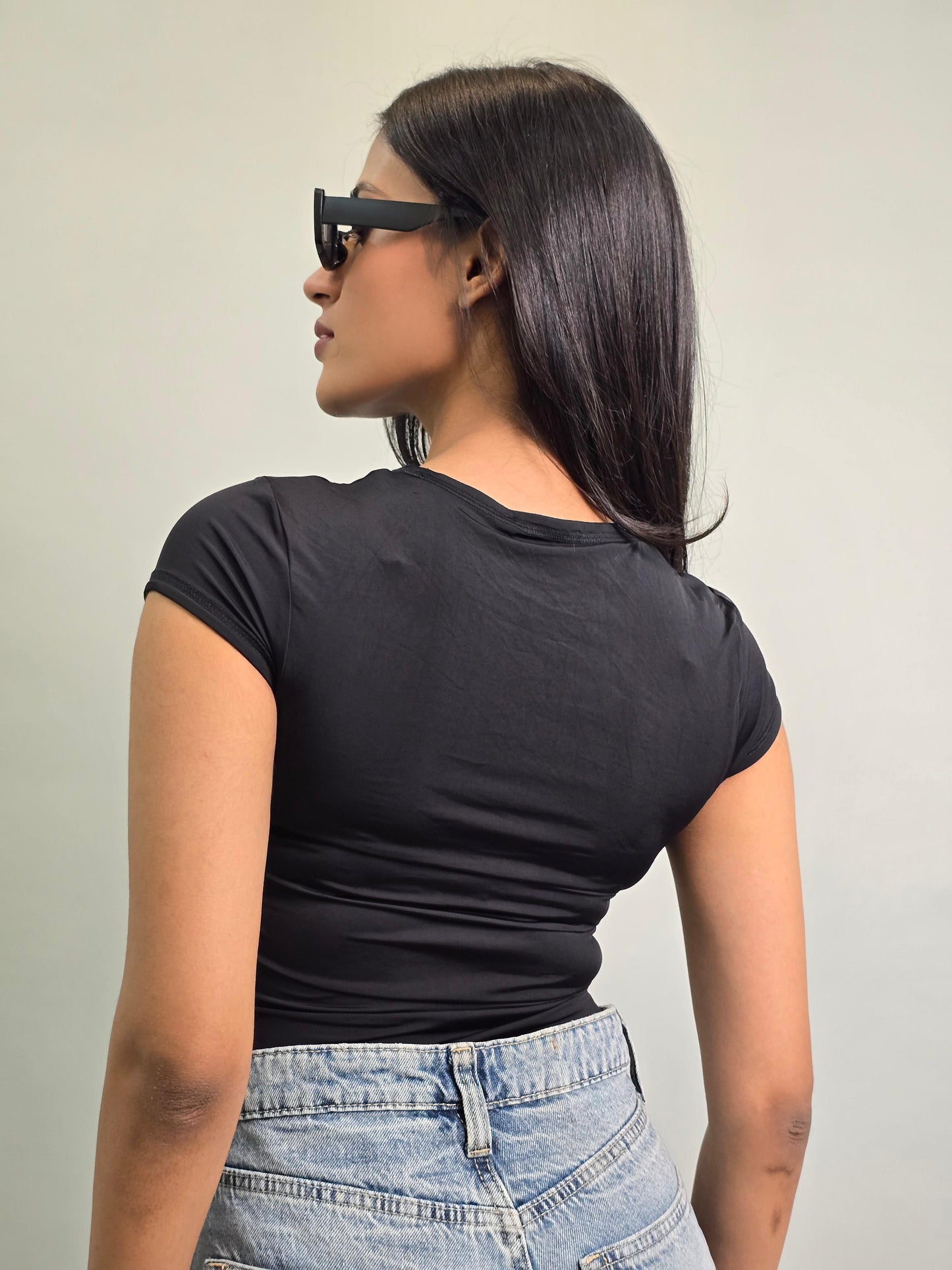 Seamless Black Tee