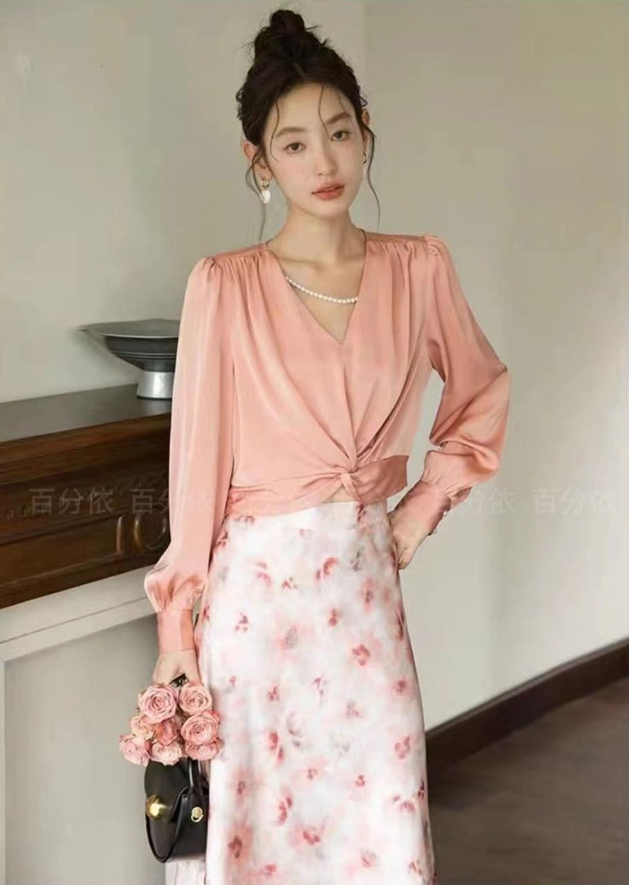 Classic Satin Shirt With Necklace
