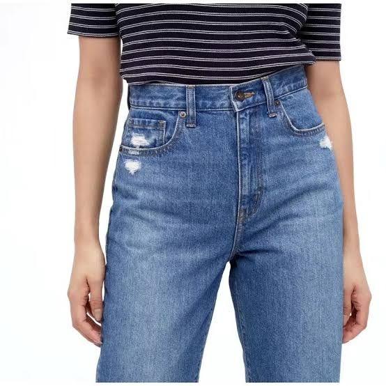 Straight Fit High Rise Single Cut Jeans