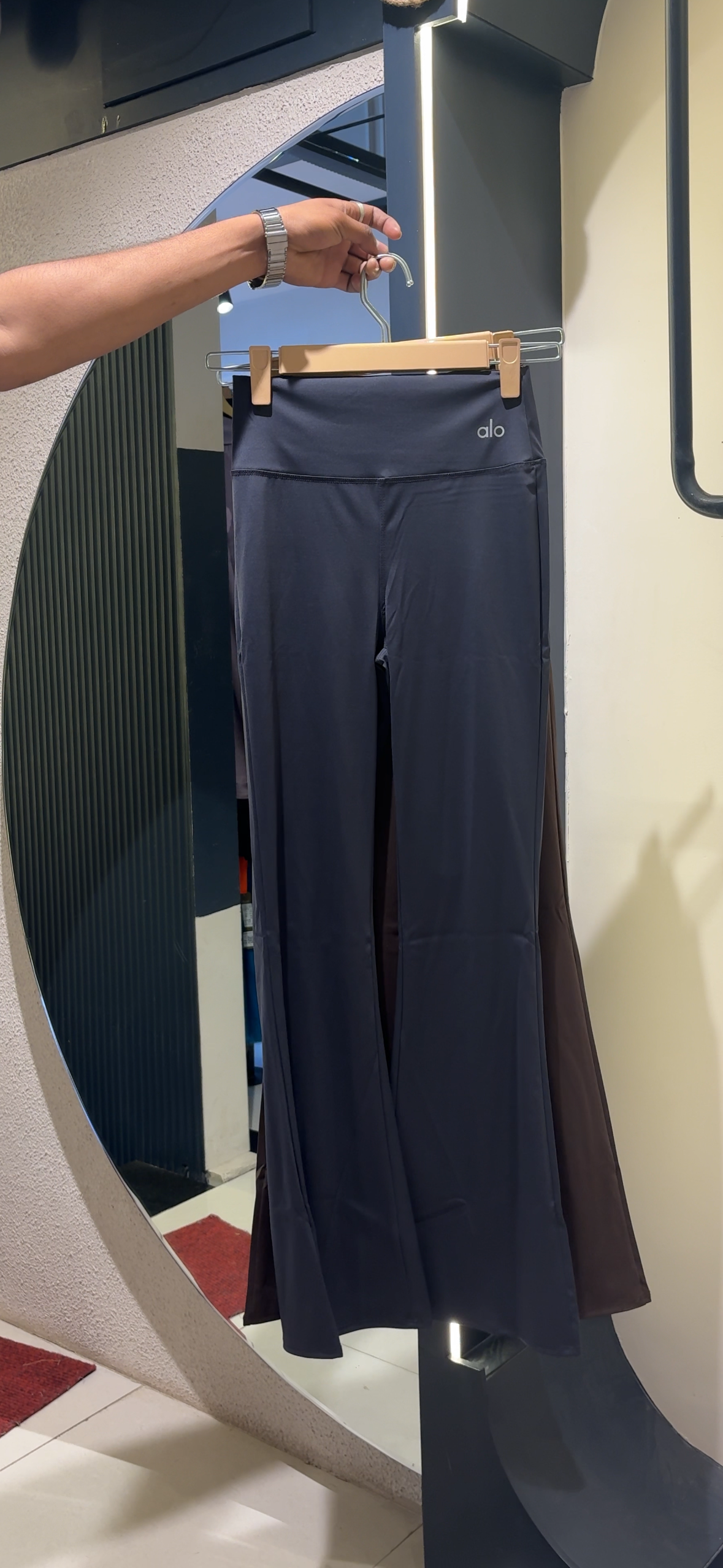 Alo Flared Gym Pants