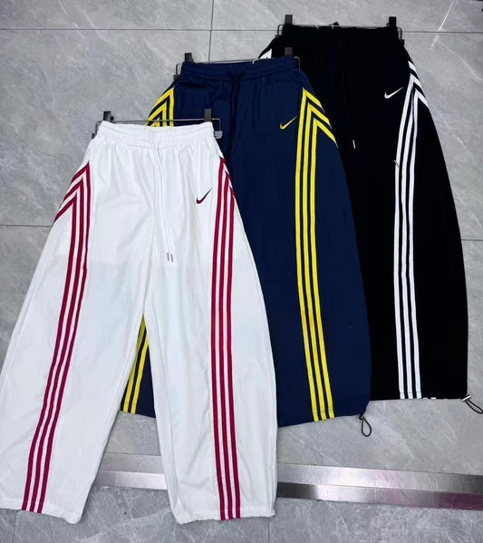 Trackpants