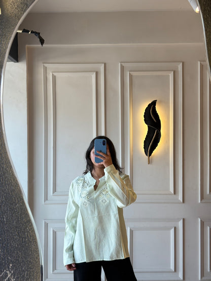 Short embroidery kurti