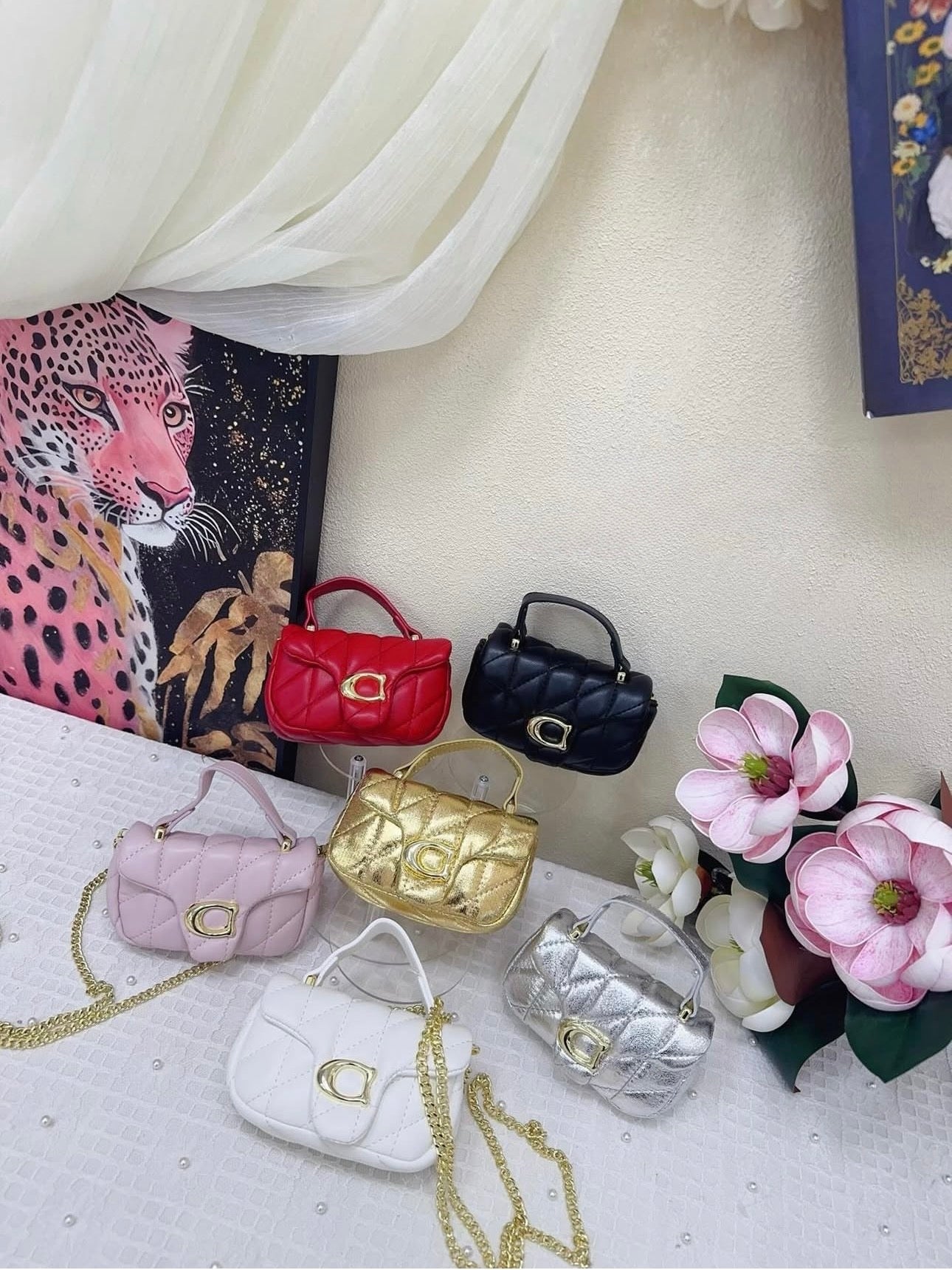 Mini sling bag