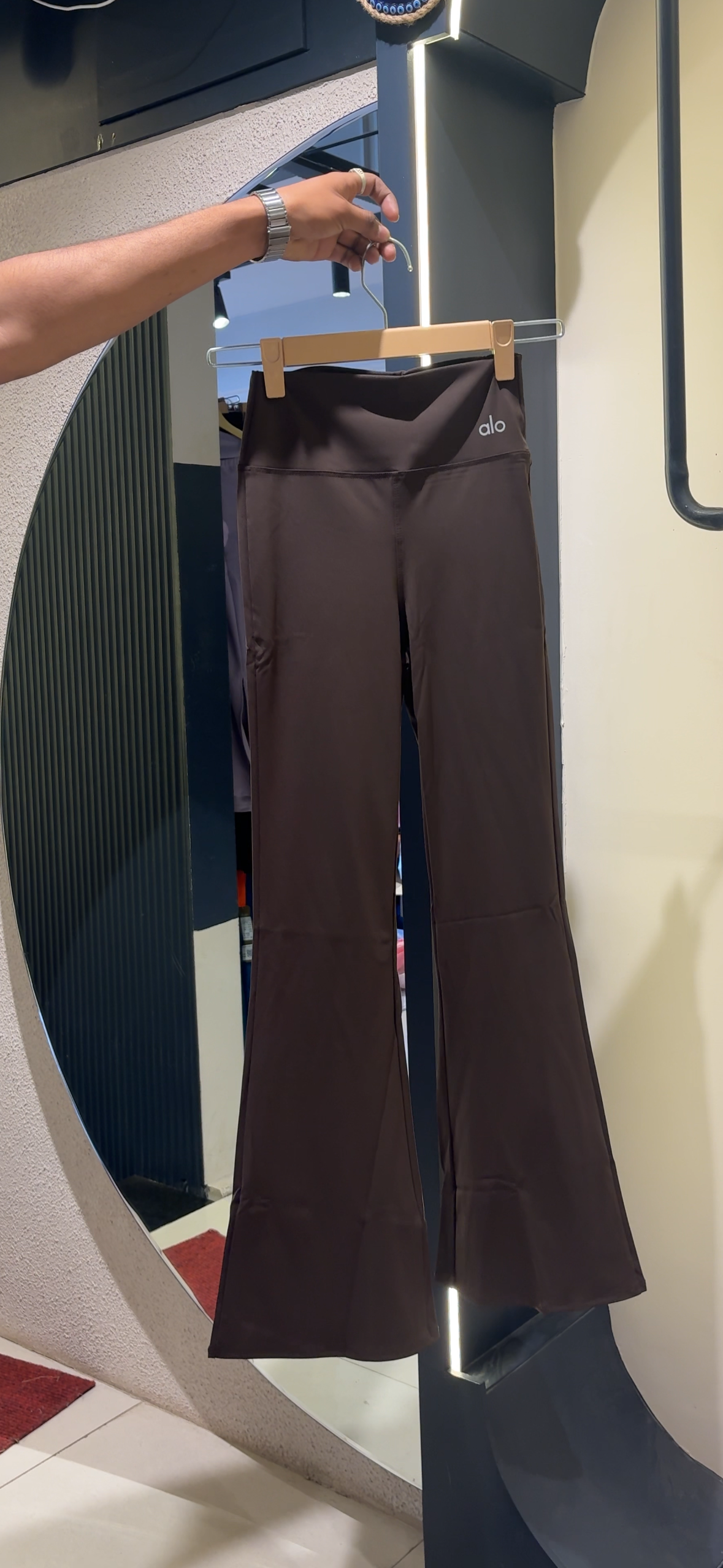 Alo Flared Gym Pants