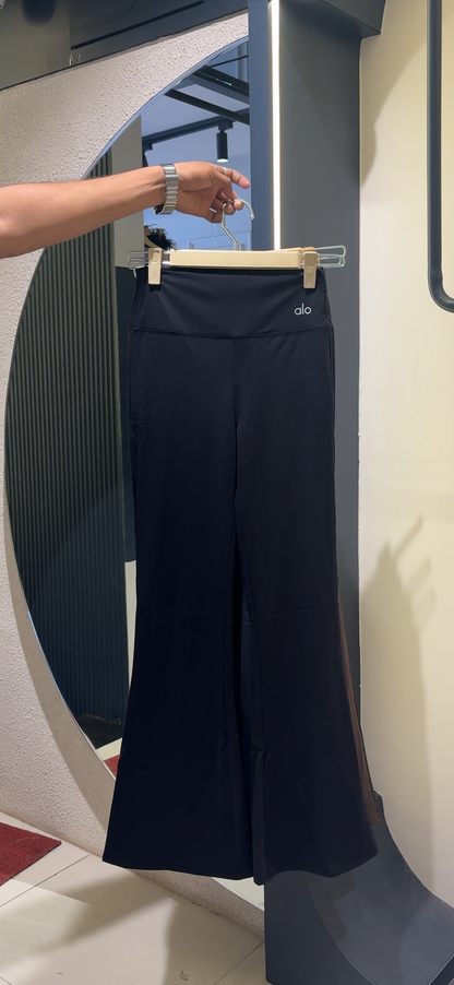 Alo Flared Gym Pants